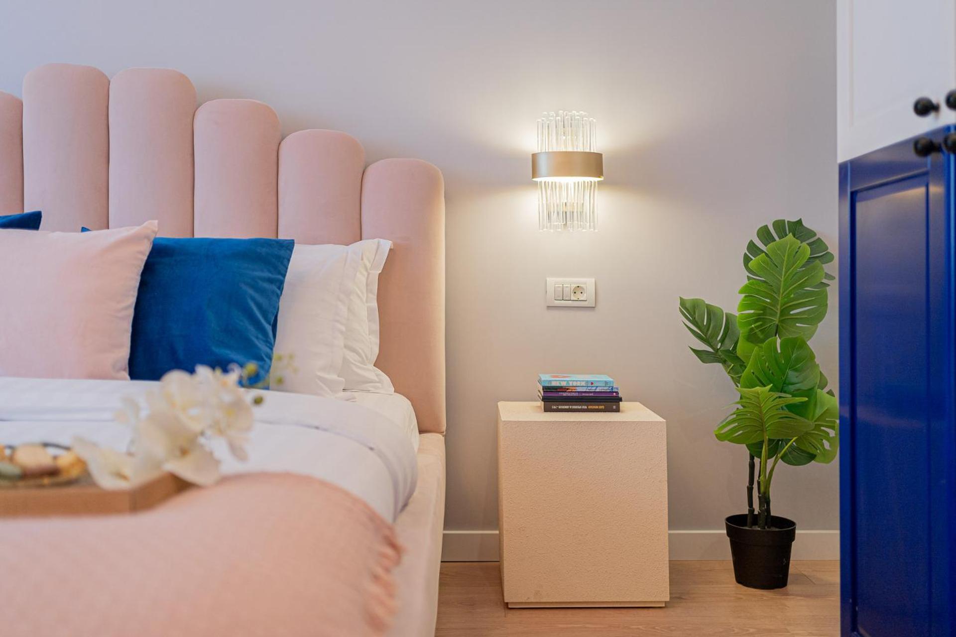 Stunning 2br With Balcony On Piata Universitatii *