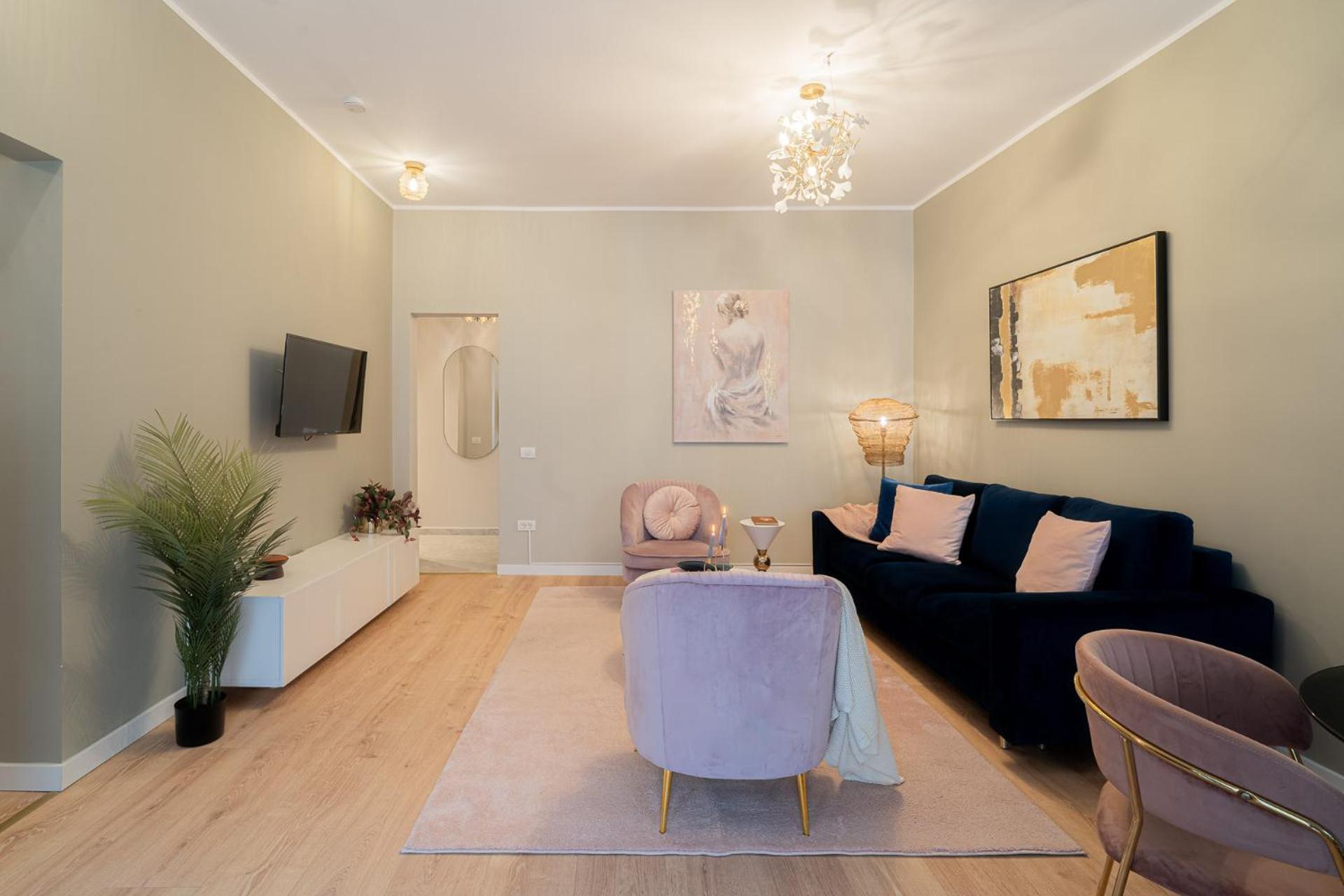 Apartment Stunning 2br With Balcony On Piata Universitatii
