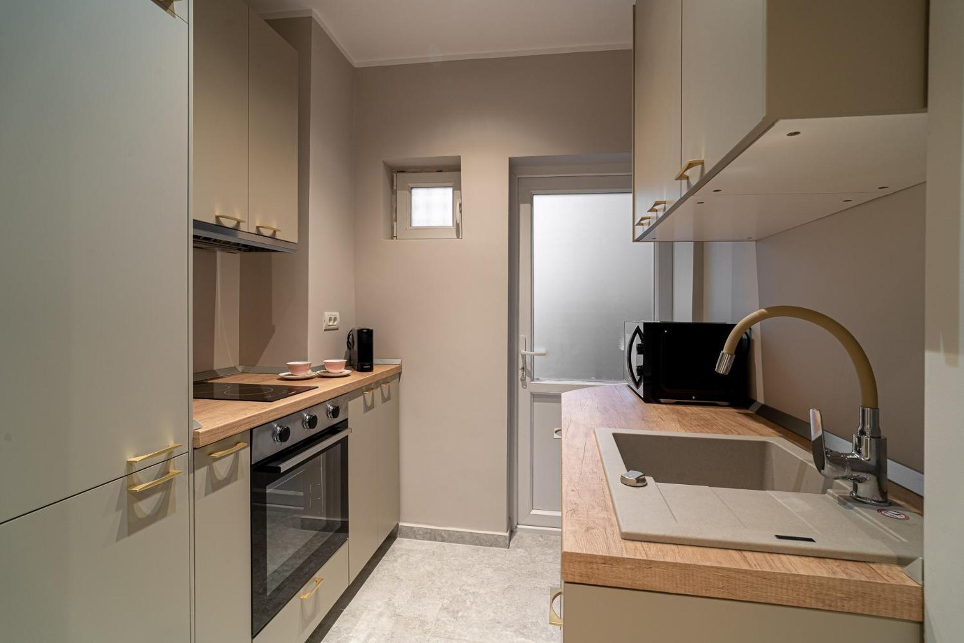 Stunning 2br With Balcony On Piata Universitatii Bukarest
